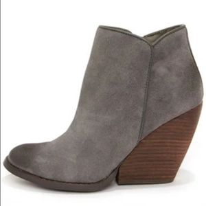 Very Volatile Bootie